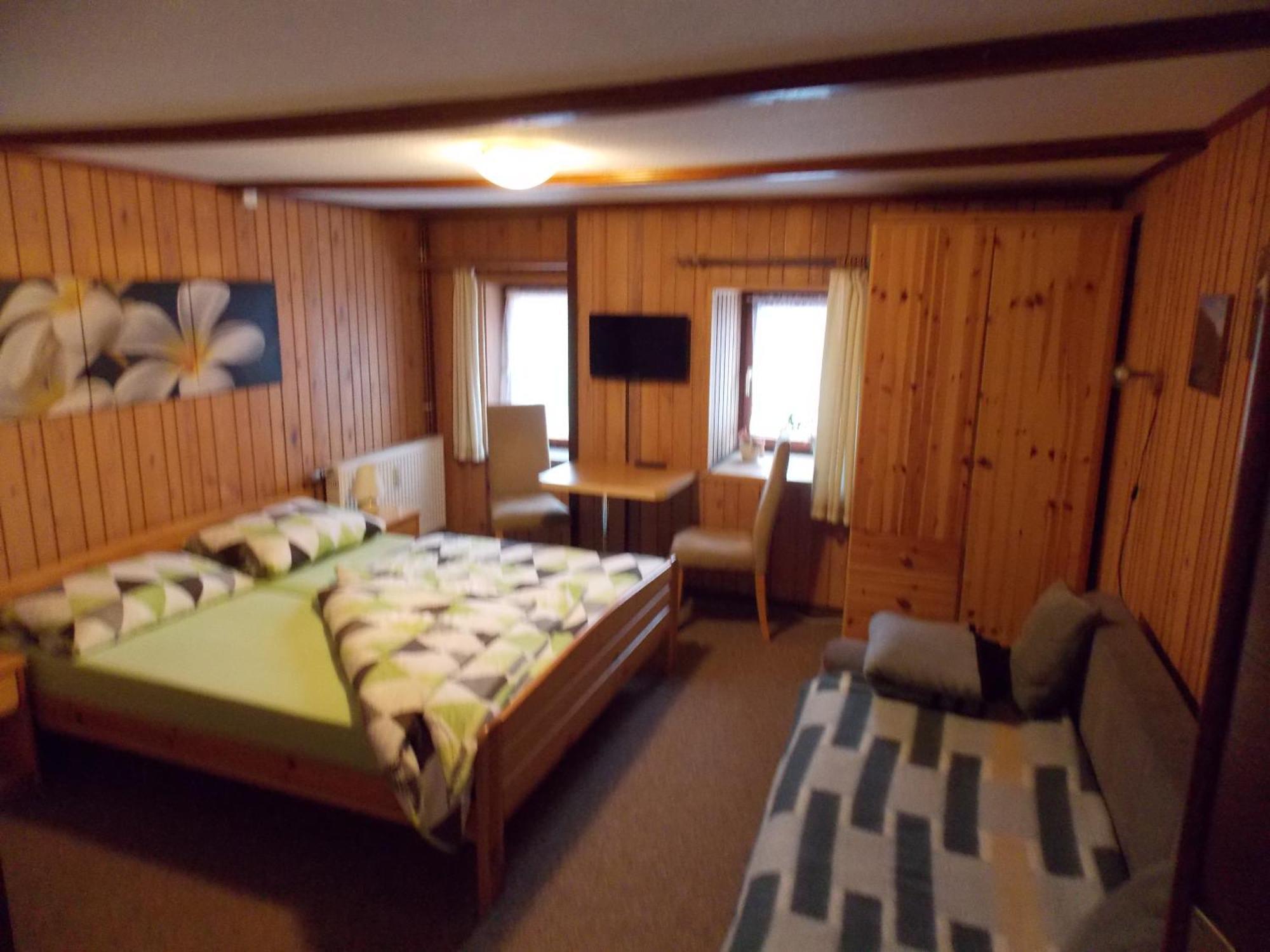 Pension Gaststaette Tannenhof Saupsdorf Экстерьер фото