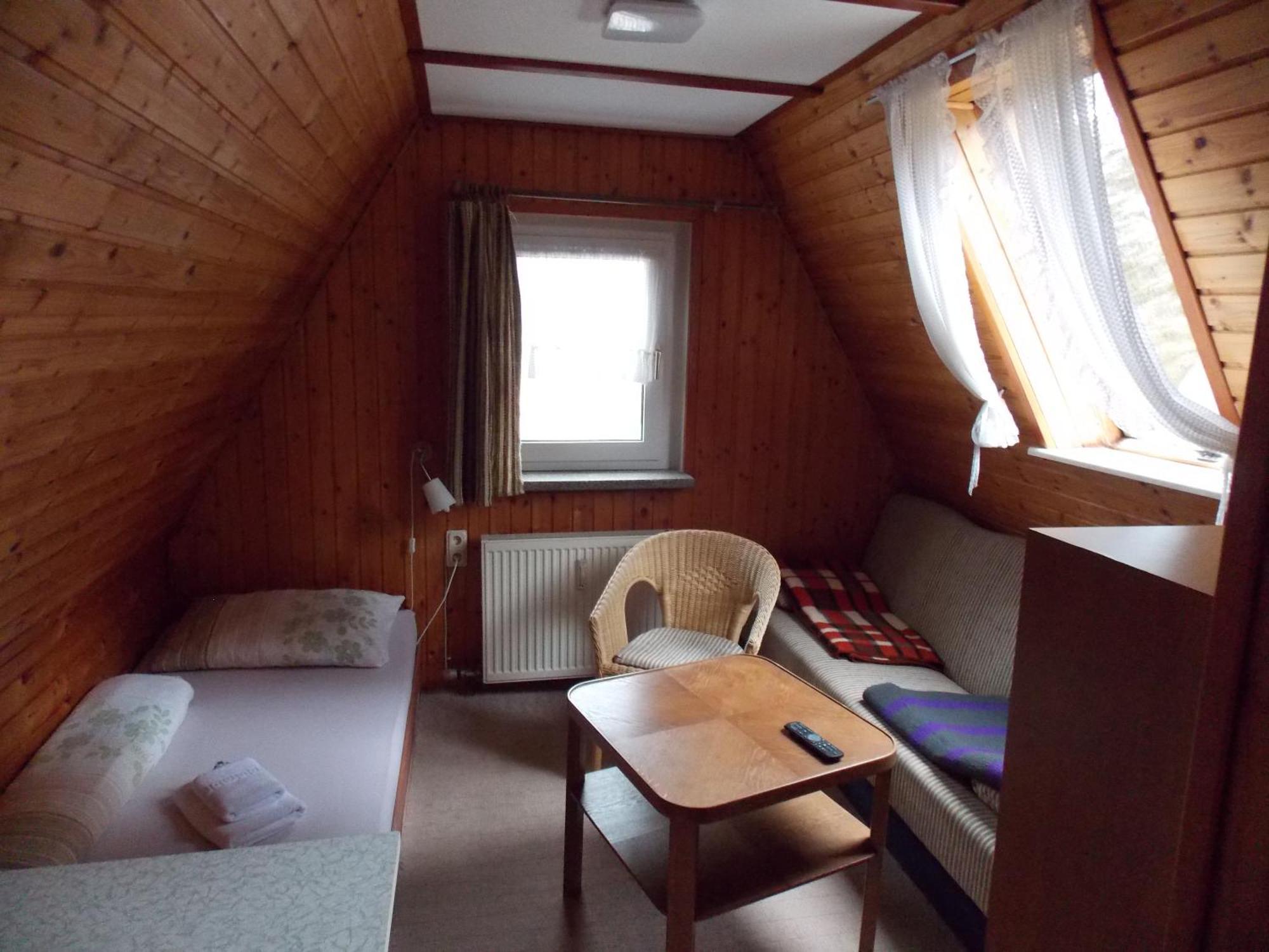 Pension Gaststaette Tannenhof Saupsdorf Экстерьер фото